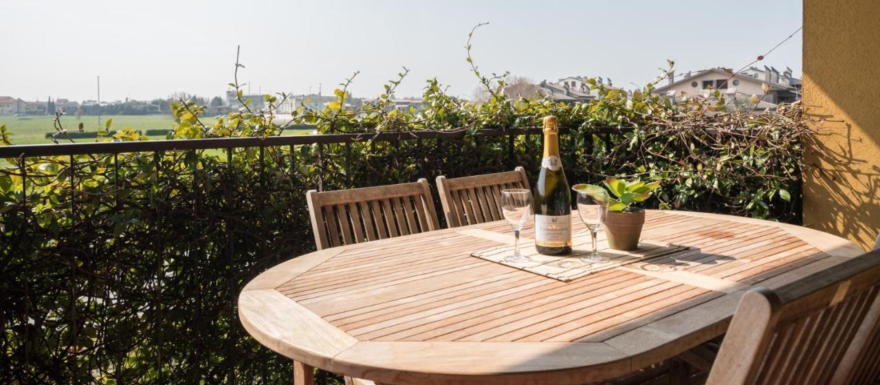Gardappartamenti Cascinale Pool 데센자노델가르다 외부 사진